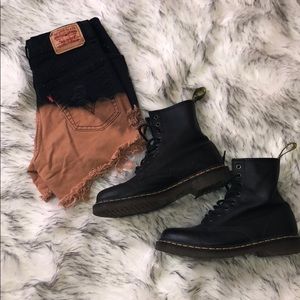 ONE OF A KIND Levi’s Cut Off Festival Shorts